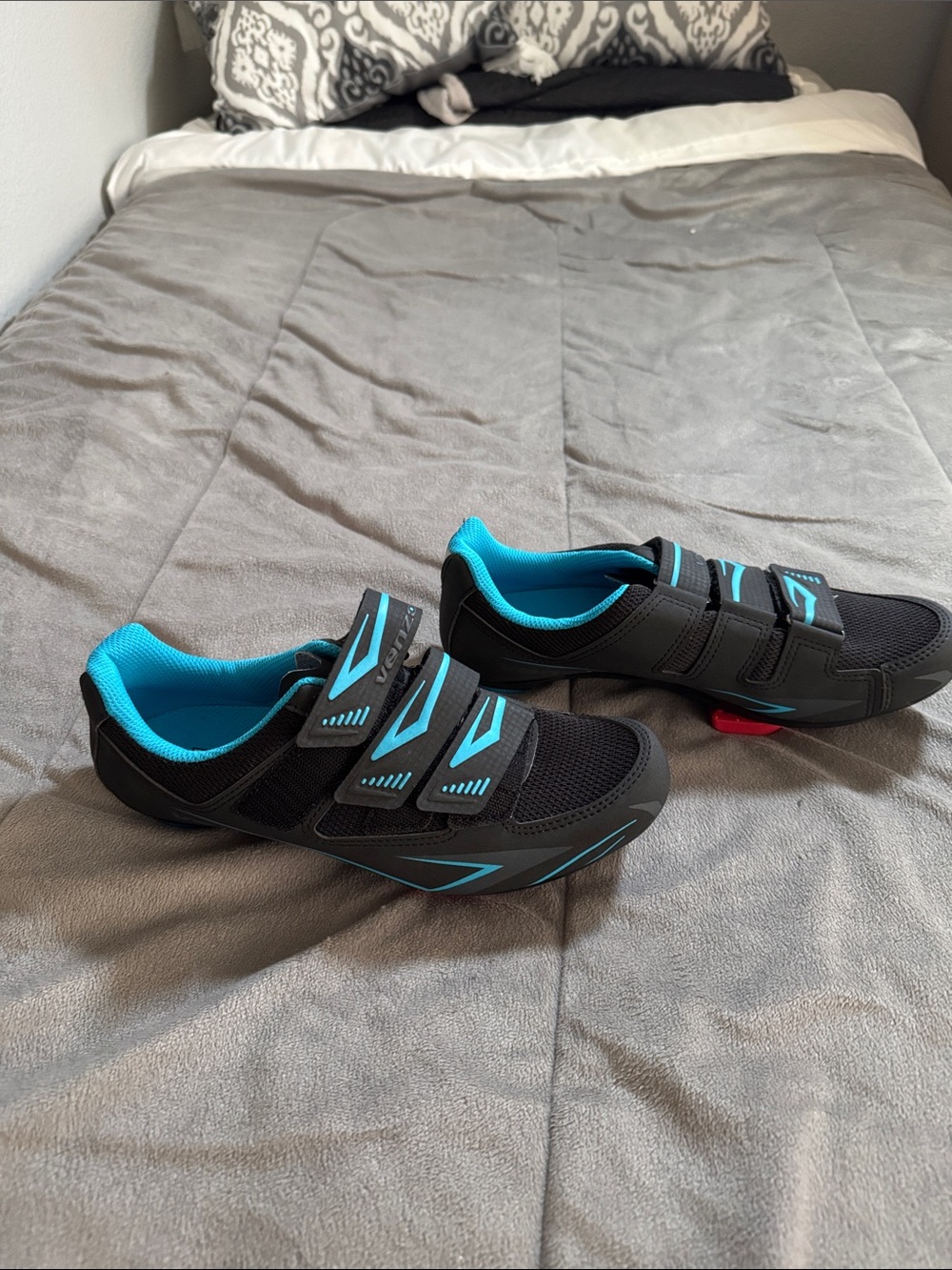 Venzo unisex cyclist shoes black Bright Teal Accents men’s Sz 7.5 women’s 9